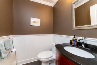 Photo 16: 2571 NEWMARKET Drive in North Vancouver: Edgemont House for sale : MLS®# R2460587