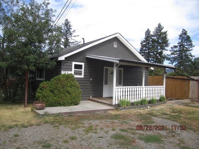 Main Photo: 1704 Renner Road in Williams Lake: Duplex for sale : MLS®# R2644421