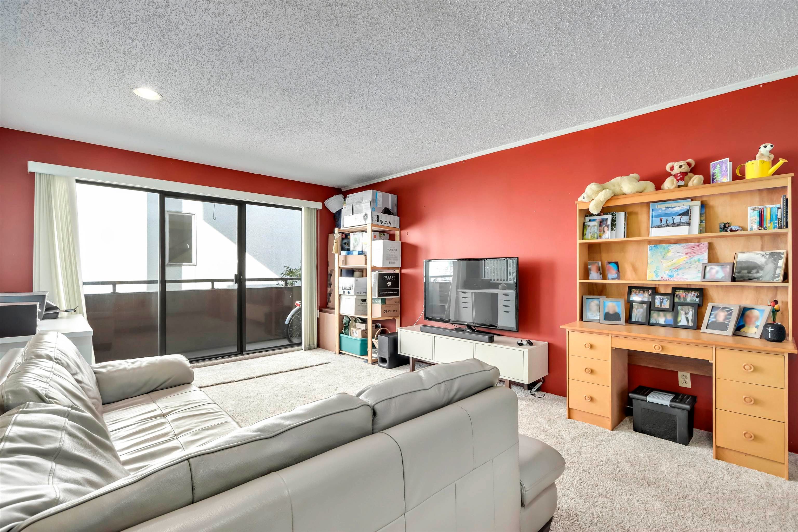 Main Photo: 202 2935 SPRUCE Street in Vancouver: Fairview VW Condo for sale in "LANDMARK  CAESAR" (Vancouver West)  : MLS®# R2759759