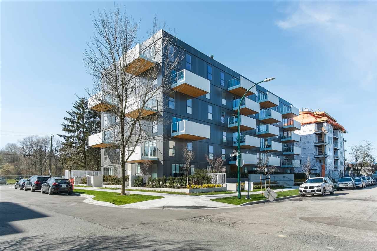 Main Photo: 606 5089 QUEBEC Street in Vancouver: Main Condo for sale in "SHIFT LITTLE MOUNTAIN BY ARAGON" (Vancouver East)  : MLS®# R2475021