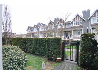 Photo 12: 111 7089 MONT ROYAL Square in Vancouver: Champlain Heights Condo for sale in "CHAMPLAIN VILLAGE" (Vancouver East)  : MLS®# V1019730