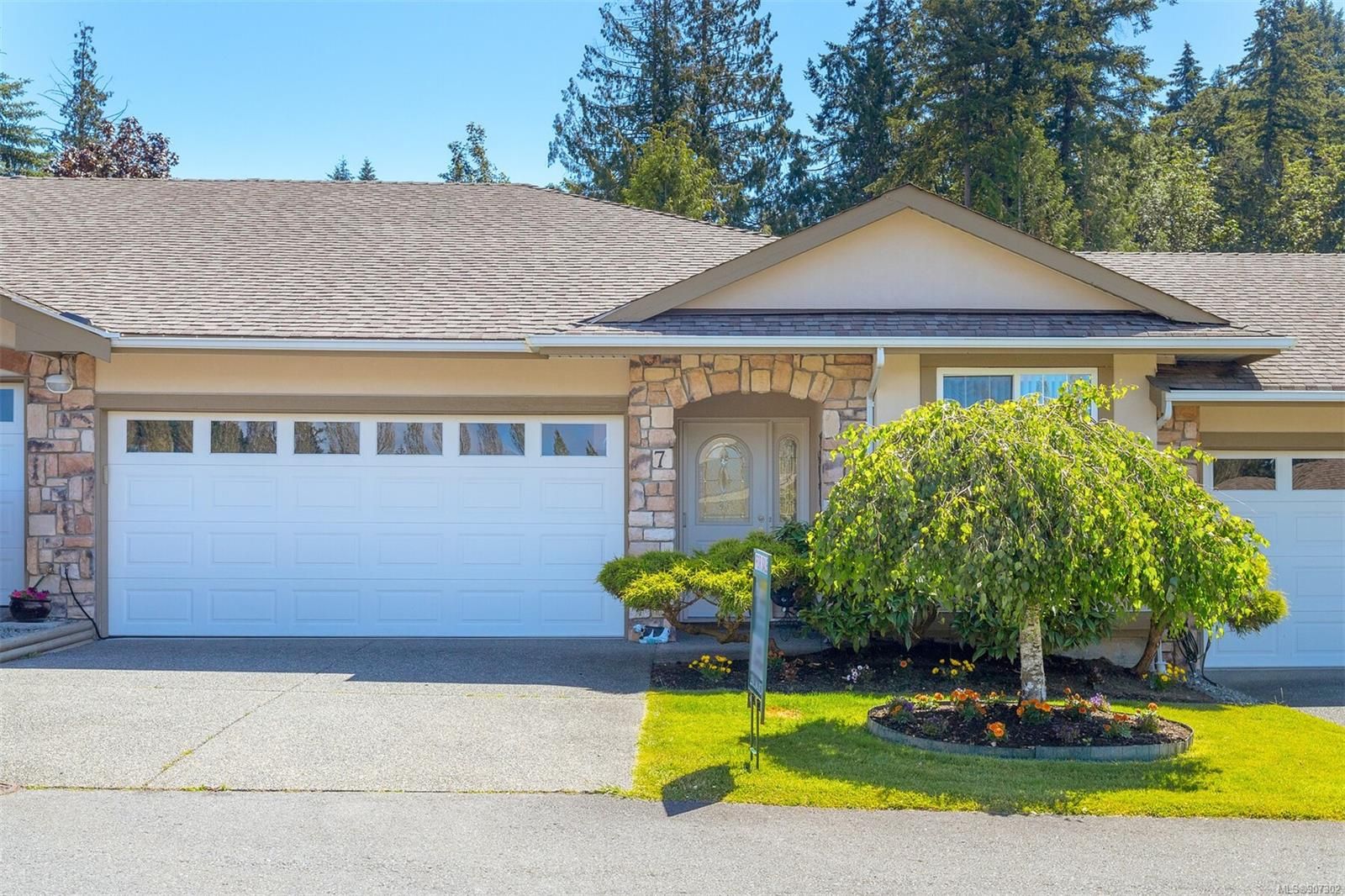 Main Photo: 7 920 Brulette Pl in Mill Bay: ML Mill Bay Row/Townhouse for sale (Malahat & Area)  : MLS®# 907302