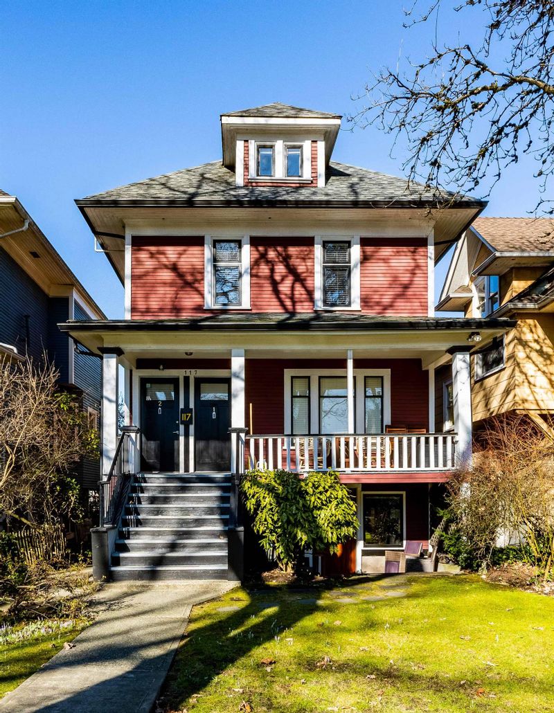 FEATURED LISTING: 117 13TH Avenue West Vancouver