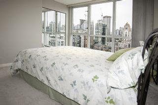 Photo 13: 2001 1201 MARINASIDE Crescent in Vancouver: Yaletown Condo for sale in "Peninsula" (Vancouver West)  : MLS®# R2144210