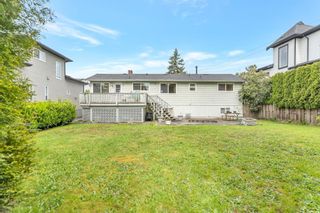 Photo 4: 319 LEROY Street in Coquitlam: Central Coquitlam House for sale : MLS®# R2691028