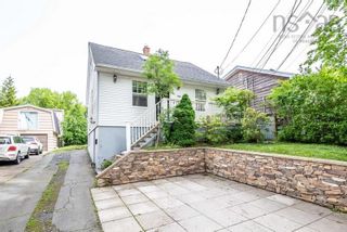 Photo 1: 6445 Summit Street in Halifax: 4-Halifax West Residential for sale (Halifax-Dartmouth)  : MLS®# 202214964