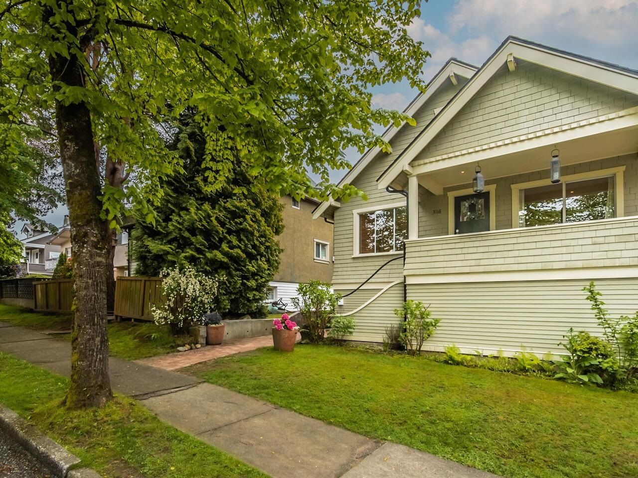 Main Photo: 3116 E GEORGIA STREET in Vancouver: Renfrew VE House for sale (Vancouver East)  : MLS®# R2694734