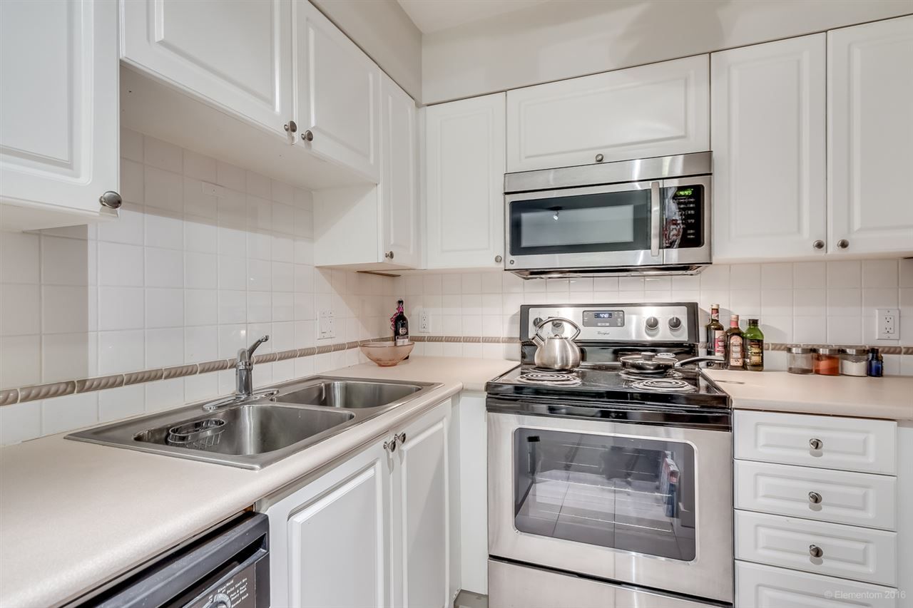 Photo 11: Photos: 204 488 HELMCKEN Street in Vancouver: Yaletown Condo for sale in "ROBINSON TOWER" (Vancouver West)  : MLS®# R2058966