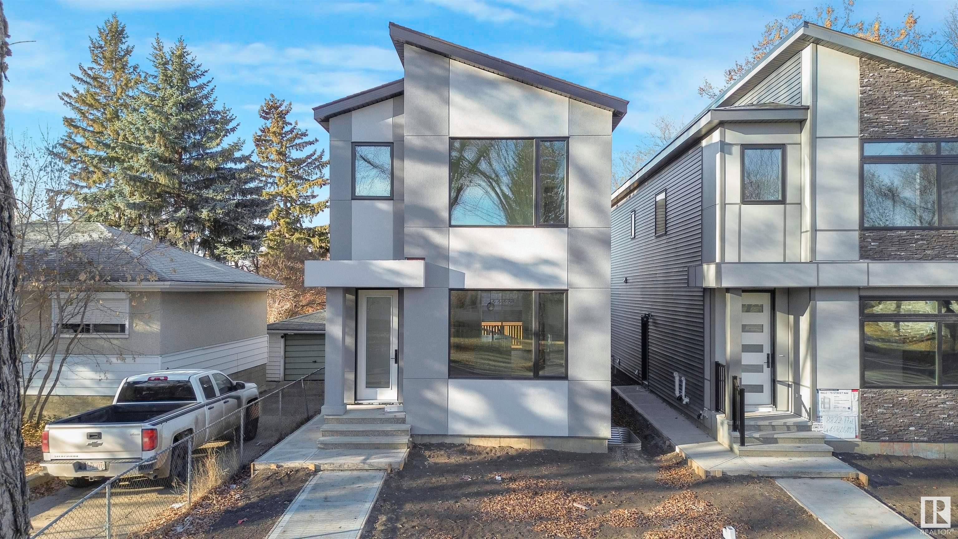 Main Photo: 8820 79 Street in Edmonton: Zone 18 House for sale : MLS®# E4371658