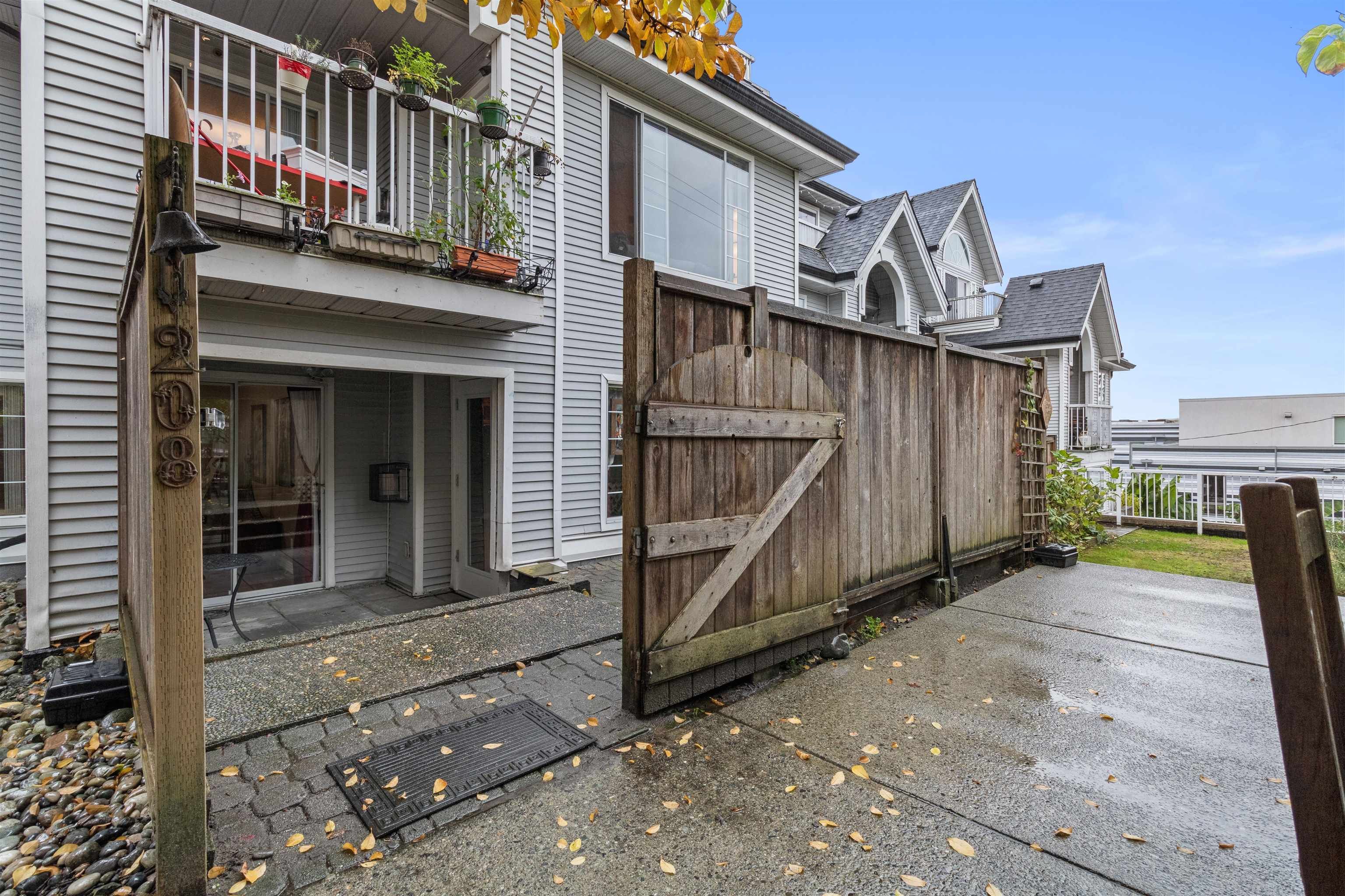 Main Photo: 208 1433 E 1ST Avenue in Vancouver: Grandview Woodland Condo for sale in "Grandview Gardens" (Vancouver East)  : MLS®# R2629292