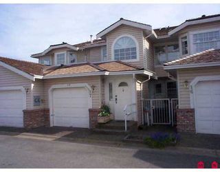 Photo 1: 17 9163 FLEETWOOD Way in Surrey: Fleetwood Tynehead Townhouse for sale in "THE FOUNTAINS" : MLS®# F2710642