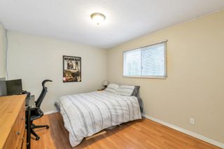 Photo 10: 20252 43 Avenue in Langley: Brookswood Langley House for sale in "BROOKSWOOD" : MLS®# R2758160