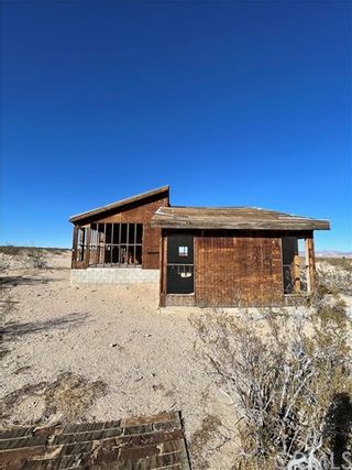 Photo 6: House for sale : 2 bedrooms : 1920 Magical Avenue in Joshua Tree