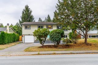 Photo 2: 20220 48 Avenue in Langley: Langley City House for sale : MLS®# R2739566