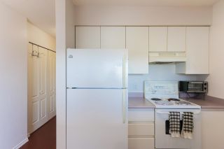 Photo 6: 1302 3489 ASCOT Place in Vancouver: Collingwood VE Condo for sale in "The Regent" (Vancouver East)  : MLS®# R2730223