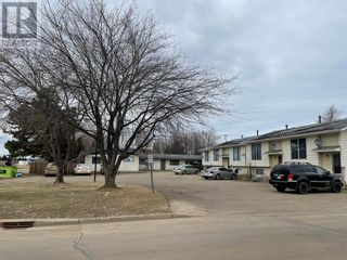 Photo 1: 300 2 Avenue NW in Slave Lake: Multi-family for sale : MLS®# A2042591