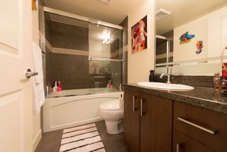 Photo 13: 585 West 7th Avenue in Affiniti: Home for sale
