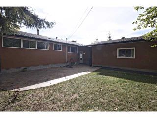 Photo 20: 2112 LANGRIVILLE Drive SW in CALGARY: North Glenmore Residential Detached Single Family for sale (Calgary)  : MLS®# C3587862