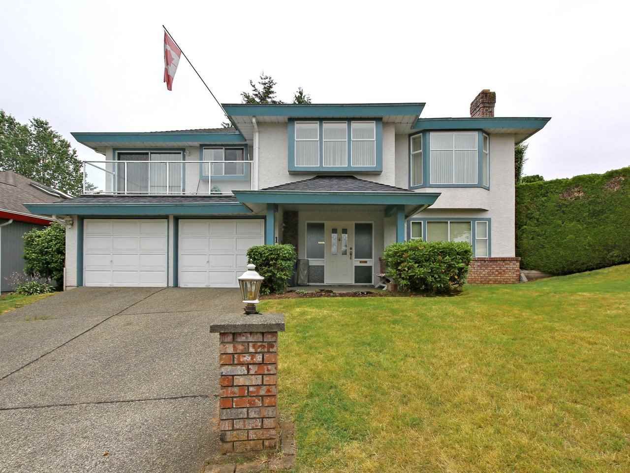 Photo 1: Photos: 601 CLEARWATER Way in Coquitlam: Coquitlam East House for sale : MLS®# R2383700