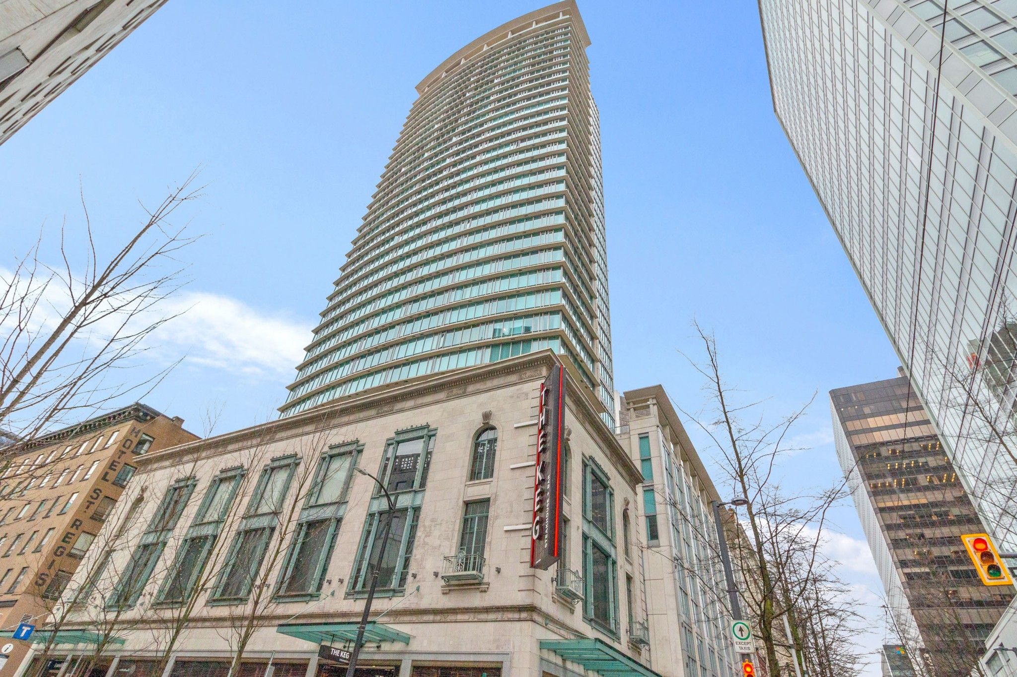 Main Photo: 1806 610 GRANVILLE Street in Vancouver: Downtown VW Condo for sale in "THE HUDSON" (Vancouver West)  : MLS®# R2583438