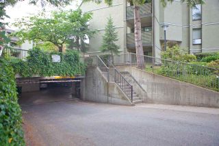 Photo 2: 302 1210 PACIFIC Street in Coquitlam: North Coquitlam Condo for sale in "Glenview Manor" : MLS®# R2286235