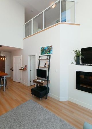 Photo 7: 405 2250 COMMERCIAL Drive in Vancouver: Grandview VE Condo for sale (Vancouver East)  : MLS®# R2115074
