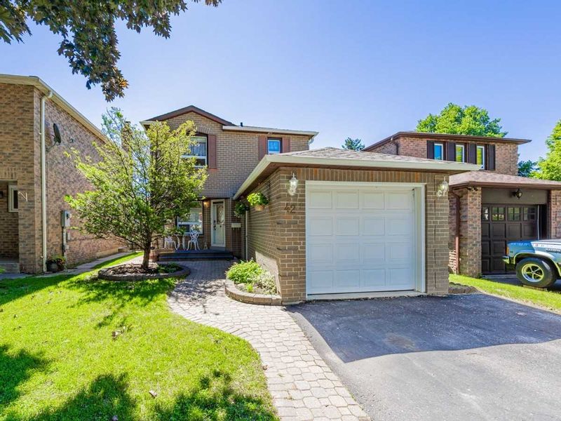 FEATURED LISTING: 42 Fisher Crescent Ajax