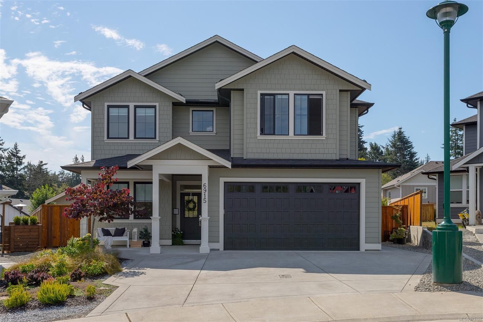 Main Photo: 6915 Burr Dr in Sooke: Sk Broomhill House for sale : MLS®# 913191