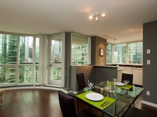 Photo 24: 606 588 BROUGHTON Street in Vancouver: Coal Harbour Condo for sale in "HARBOURSIDE PARK" (Vancouver West)  : MLS®# V929712