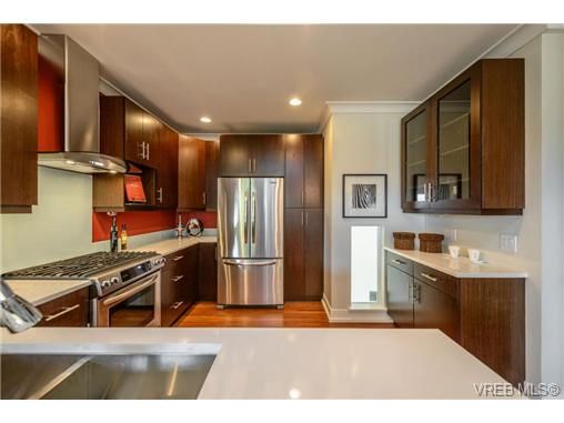 Main Photo: 4 6981 East Saanich Rd in VICTORIA: CS Island View Row/Townhouse for sale (Central Saanich)  : MLS®# 646562