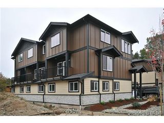 Photo 3: 105 982 Rattanwood Pl in VICTORIA: La Happy Valley Row/Townhouse for sale (Langford)  : MLS®# 625869