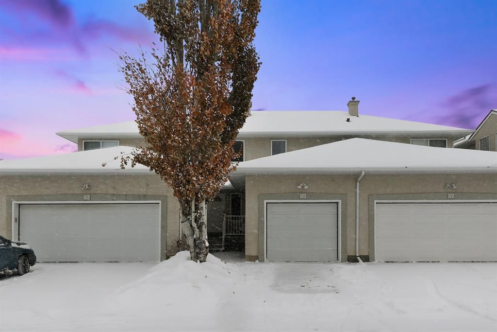 Main Photo: 85 Cedarview Mews SW in Calgary: Cedarbrae Row/Townhouse for sale : MLS®# A2010667
