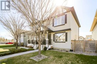 Photo 3: 786 Silkstone Close W in Lethbridge: House for sale : MLS®# A2126610
