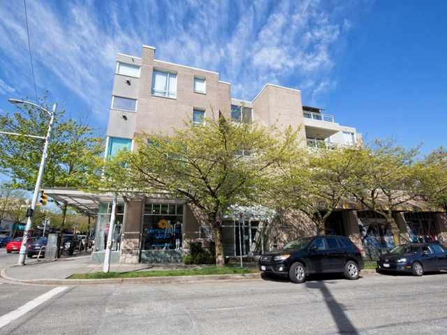 Main Photo: 331 1979 YEW Street in Vancouver: Kitsilano Condo for sale in "CAPERS BUILDING" (Vancouver West)  : MLS®# V1003340