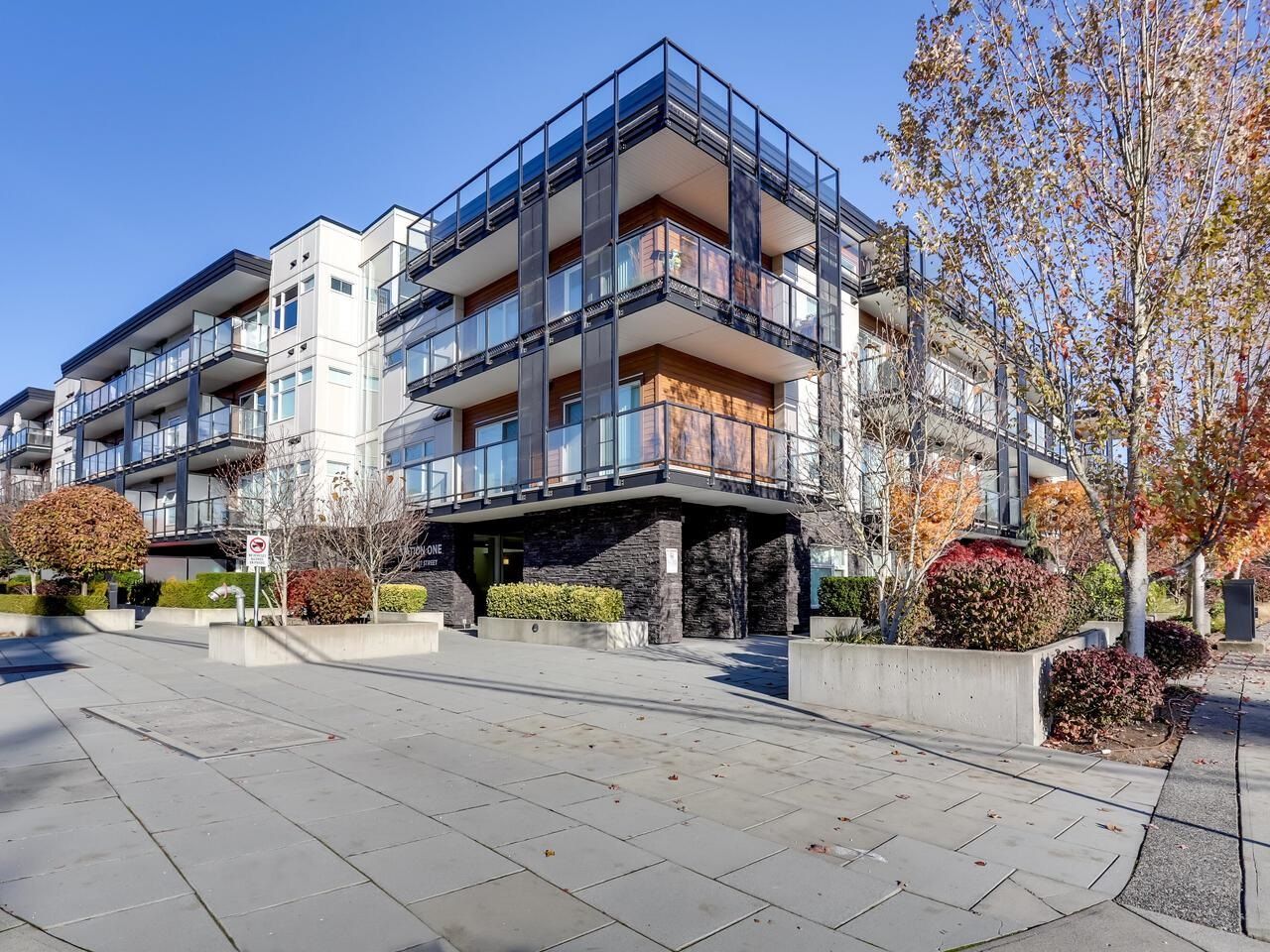 Main Photo: 116 12070 227 Street in Maple Ridge: East Central Condo for sale in "Station One" : MLS®# R2738699
