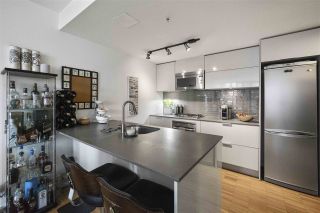Photo 10: 2105 128 W CORDOVA Street in Vancouver: Downtown VW Condo for sale in "WOODWARDS" (Vancouver West)  : MLS®# R2374821
