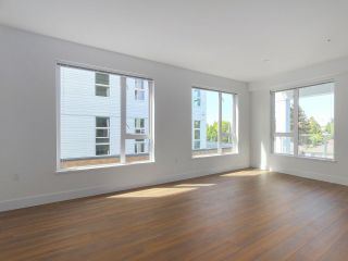 Photo 5: 307 6933 CAMBIE Street in Vancouver: Cambie Condo for sale in "MOSAIC CAMBRIA PARK" (Vancouver West)  : MLS®# R2379345