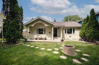 Main Photo: 39 Cedar Place in Winnipeg: Norwood Flats Residential for sale (2B)  : MLS®# 202319398