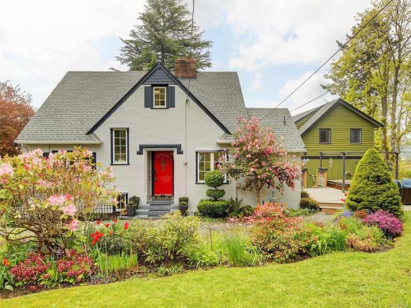 FEATURED LISTING: 1049 Mt. Newton Cross Rd Central Saanich