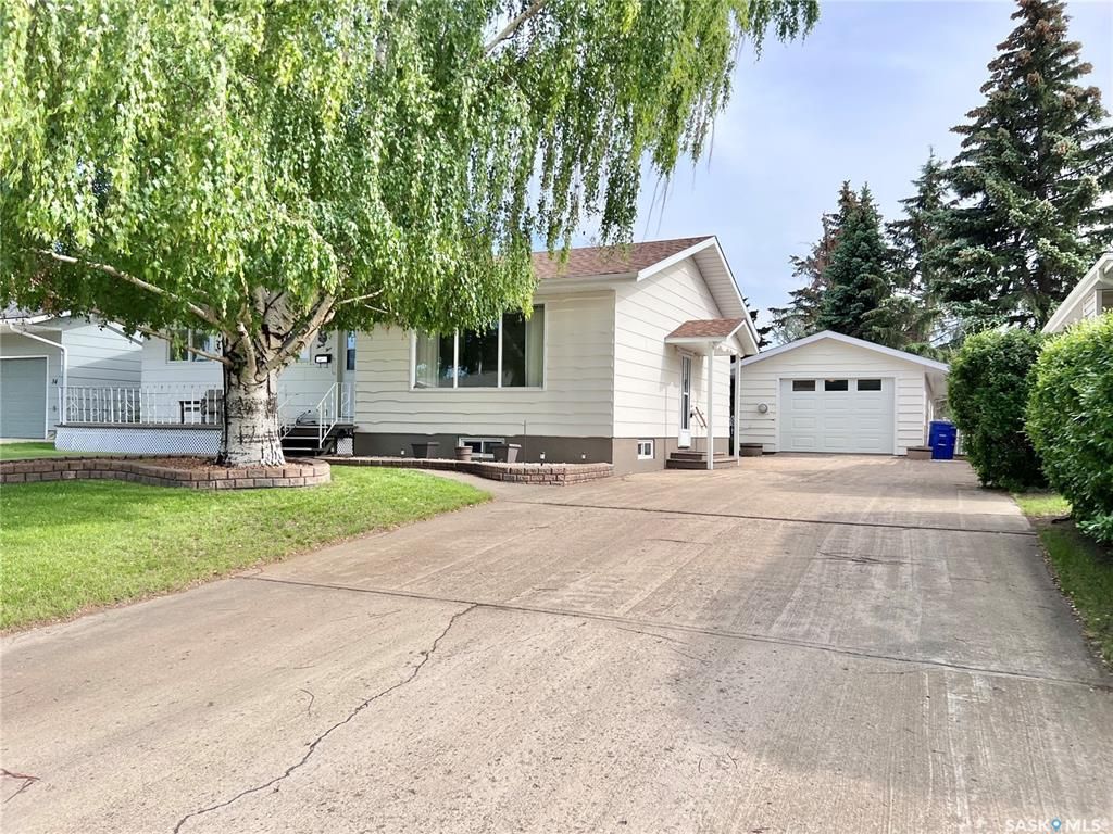 Main Photo: 35 Carter Crescent in Outlook: Residential for sale : MLS®# SK932742