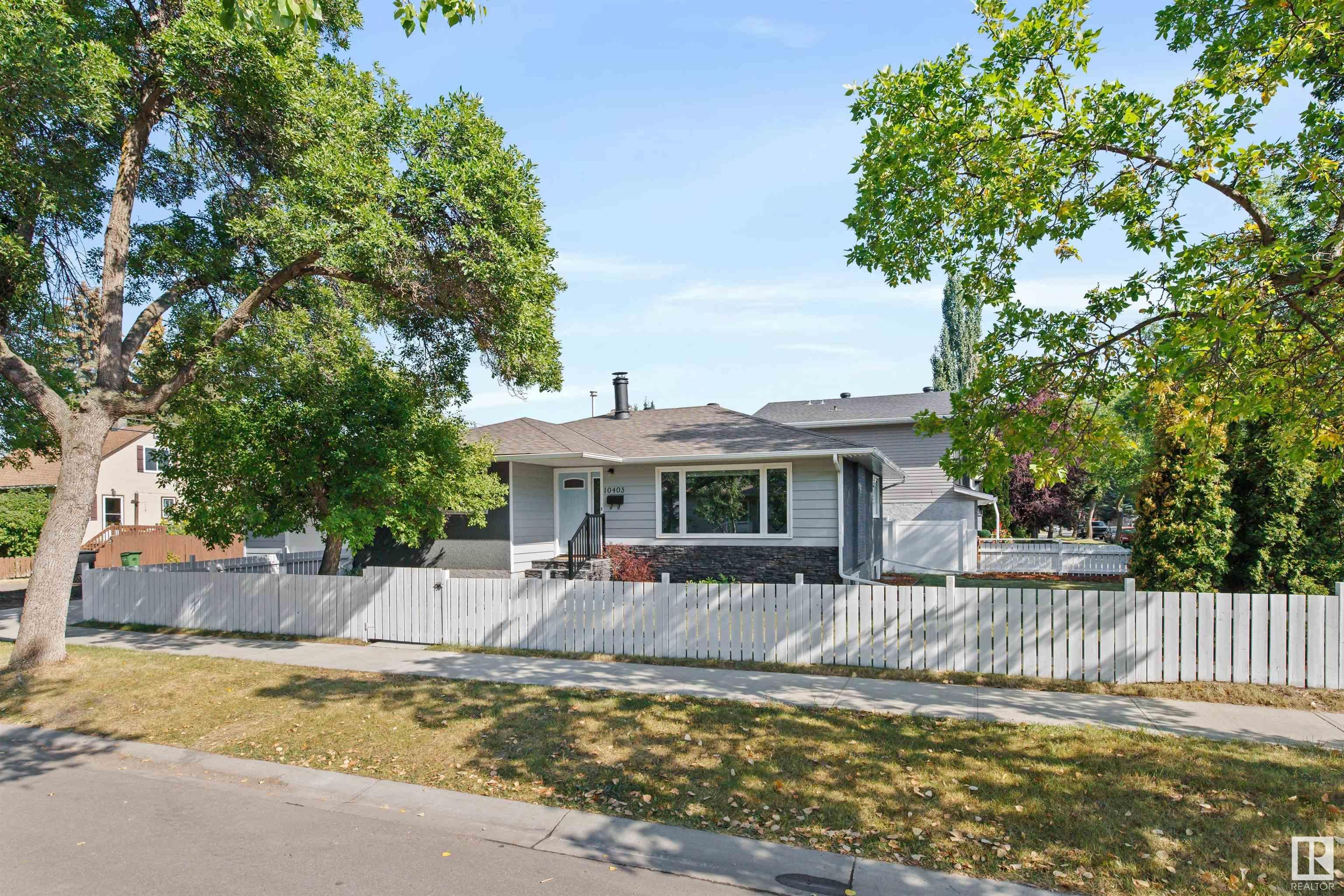 Main Photo: 10403 147 Street in Edmonton: Zone 21 House for sale : MLS®# E4313590