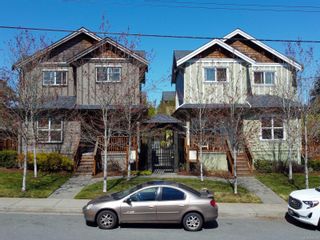Photo 1: 102 582 Rosehill St in Nanaimo: Na Central Nanaimo Row/Townhouse for sale : MLS®# 886786