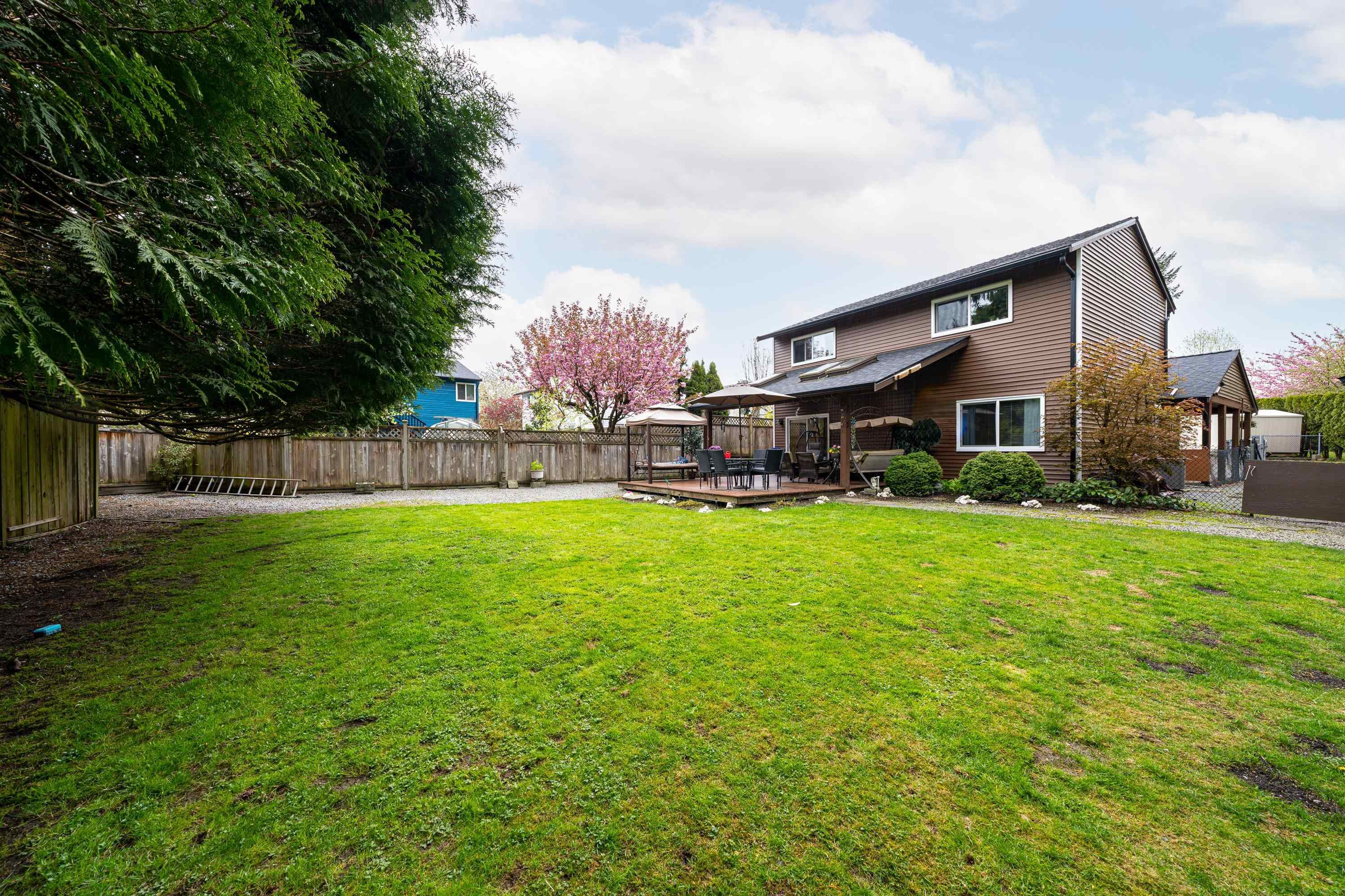Main Photo: 2955 BERKELEY Place in Coquitlam: Meadow Brook House for sale in "MEADOWBROOK" : MLS®# R2698321