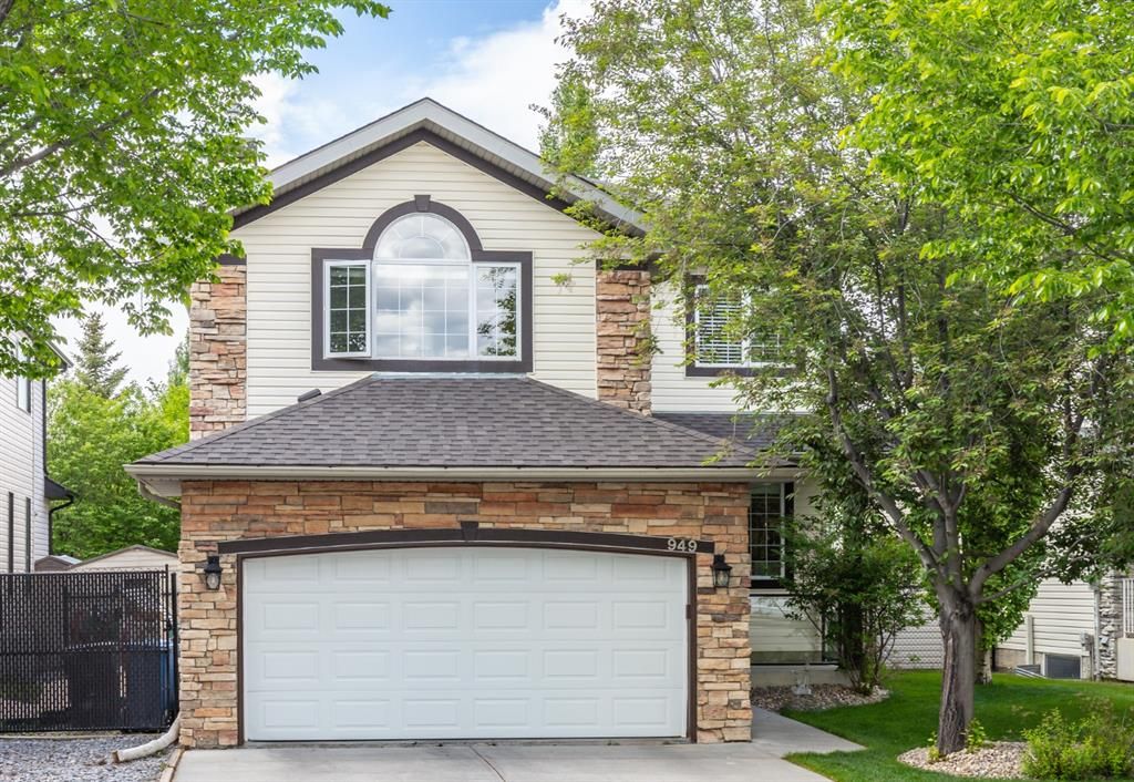 Main Photo: 949 Panorama Hills Drive NW in Calgary: Panorama Hills Detached for sale : MLS®# A1118058