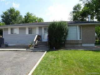 Photo 1: 2821 PRINCESS Street in Regina: Single Family Dwelling for sale (Regina Area 05)  : MLS®# 581125