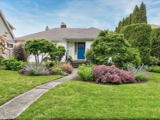 Photo 1: 3070 W 43RD Avenue in Vancouver: Kerrisdale House for sale (Vancouver West)  : MLS®# R2705795
