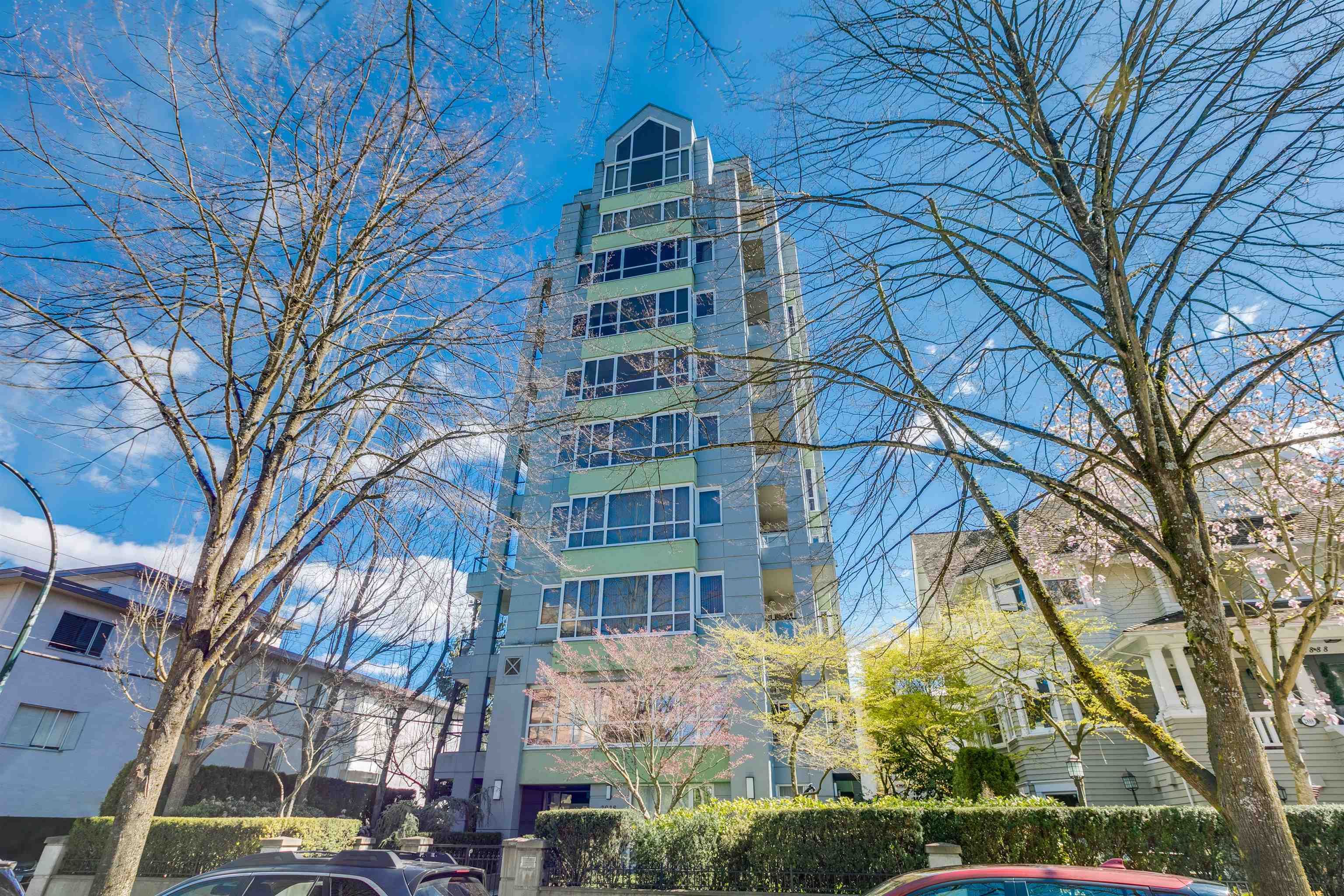 Main Photo: 9 2838 BIRCH Street in Vancouver: Fairview VW Condo for sale in "Heitage Court" (Vancouver West)  : MLS®# R2715810