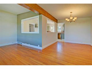 Photo 9: 5316 37 Street SW in Calgary: Lakeview House for sale : MLS®# C4082142