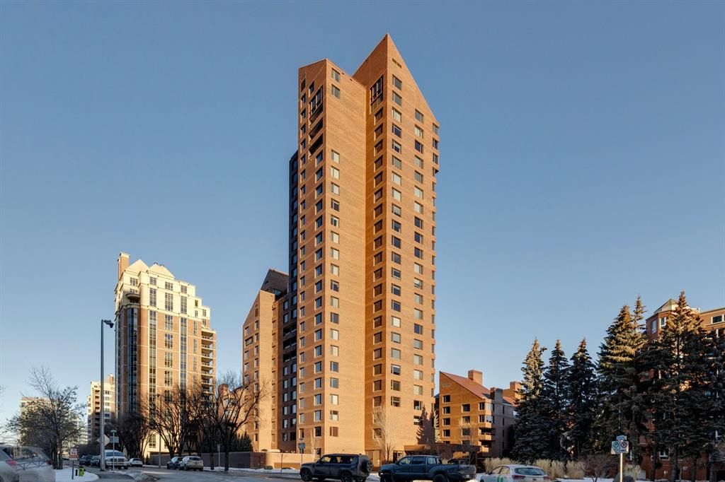 Main Photo: 401E 500 Eau Claire Avenue SW in Calgary: Eau Claire Apartment for sale : MLS®# A2025364