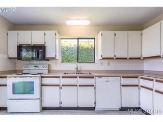 Photo 11: 846 Pepin Cres in VICTORIA: SW Northridge House for sale (Saanich West)  : MLS®# 761324